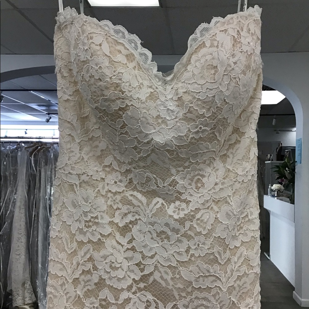 Stella York wedding dress - Picture 2 of 3